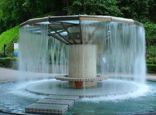 重力水幕喷泉设备安装